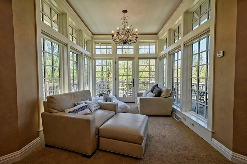 Howard Hanna Homes of Distinction sunroom in Pennsylvania house and owner's suite