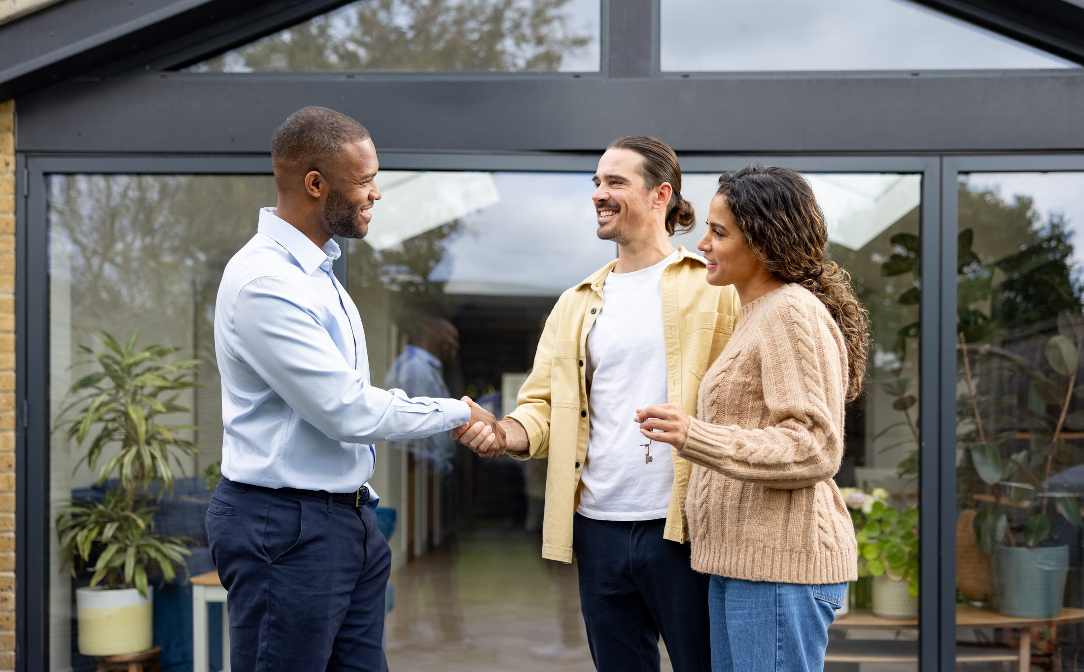 Why Howard Hanna Agents Make the Difference When Selling Your Home